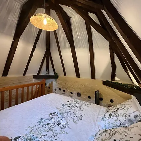 Pigeonnier De Claire Fontaine Bed & Breakfast Monflanquin