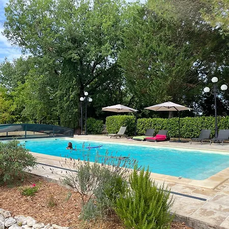Bed & Breakfast Pigeonnier De Claire Fontaine *