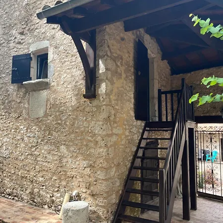 Pigeonnier De Claire Fontaine Bed & Breakfast Monflanquin
